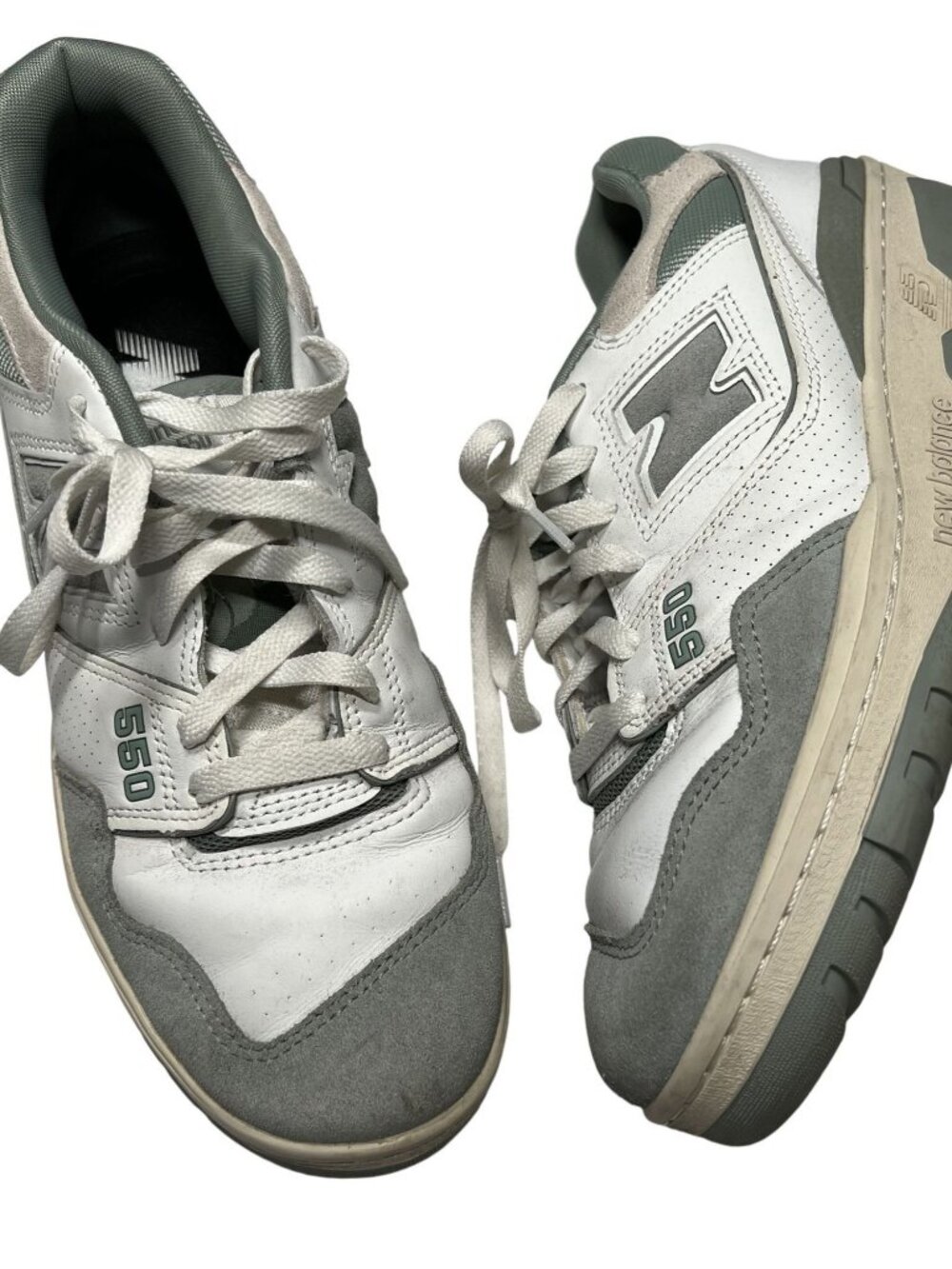 New Balance 550 Sneakers in White Juniper